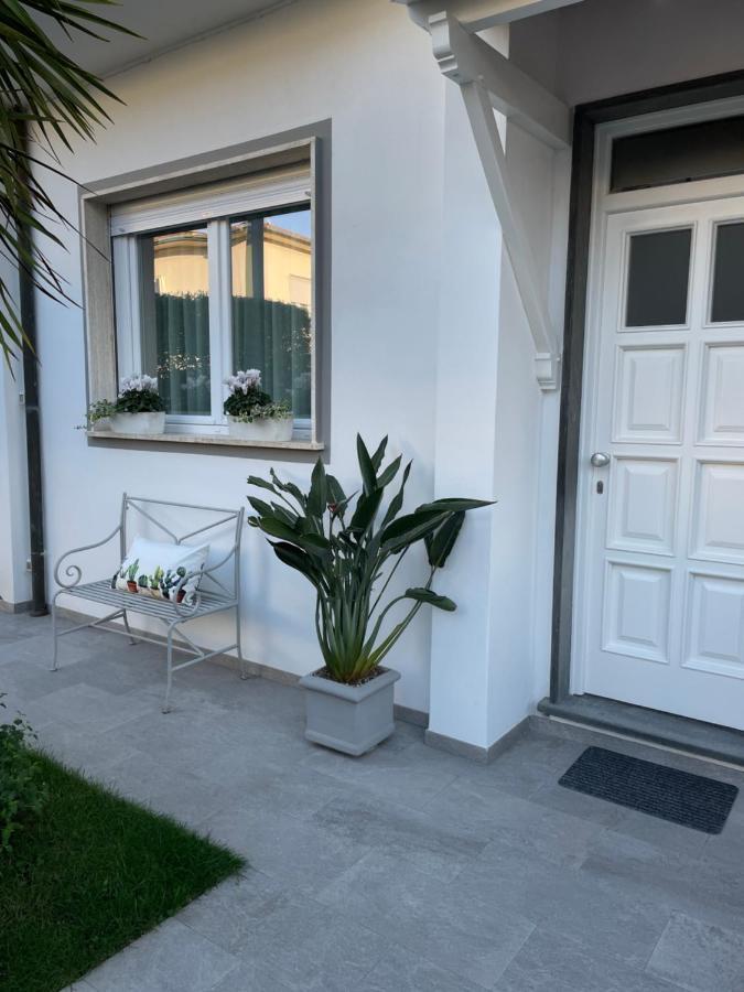 Casa Lia 47 Apartment Viareggio Luaran gambar